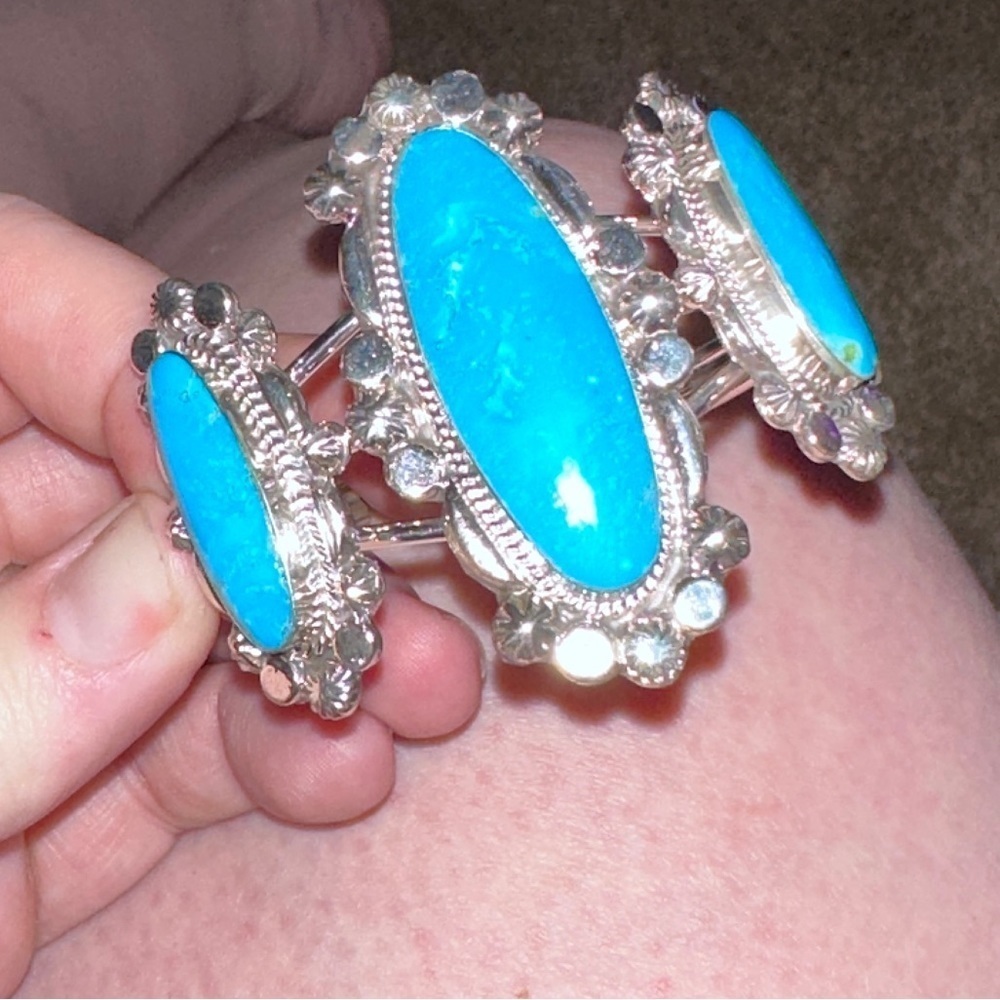 Cuff bracelet by Raymond Yazzie RARE FIND!!! - Picture 5 of 11